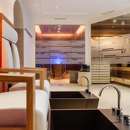 Barbara Hotel 3*